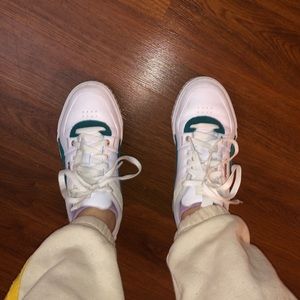 Puma Cali sport sneaker size 6